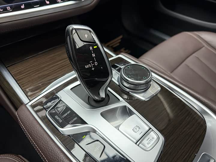 BMW 7-Series 2016 730 Li Leading — фото 47