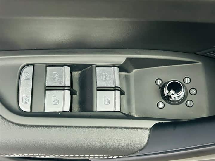 Audi Q5L 2024 45 TFSI — фото 18