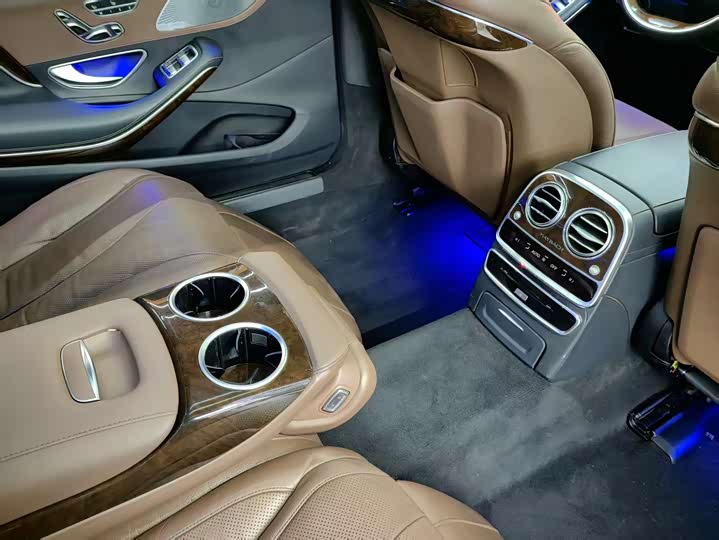Maybach S-Class 2016 S 400 4 MATIC — фото 13