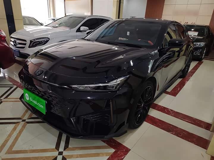 Changan UNI-V 2024 1.5 T Sport — фото 1