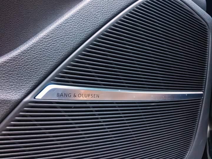 Audi Q7 2023 55 TFSI quattro S line Sport — фото 18