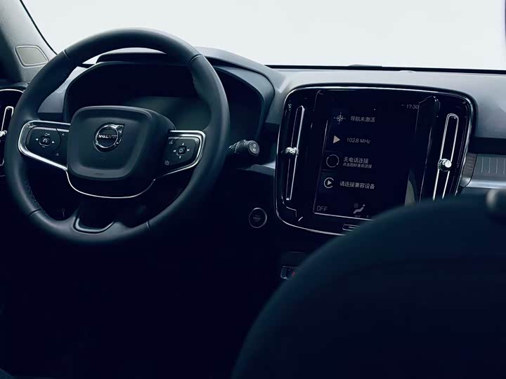 Volvo XC40 2022 T 4 WD — фото 8