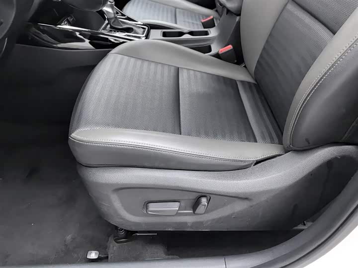 Kia Sportage — фото 20