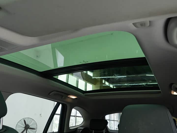 BMW X1 2019 s Drive 20 Li Leading — фото 14