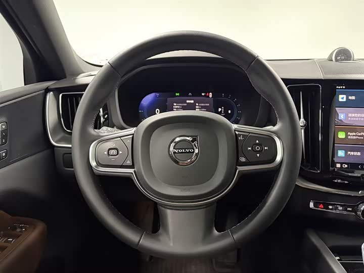 Volvo XC60 2024 B 5 4 WD — фото 8