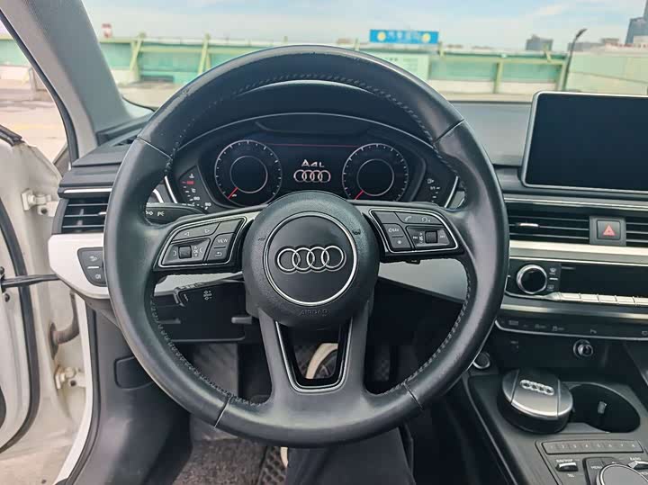 Audi A4L 2018 30 40 TFSI — фото 15