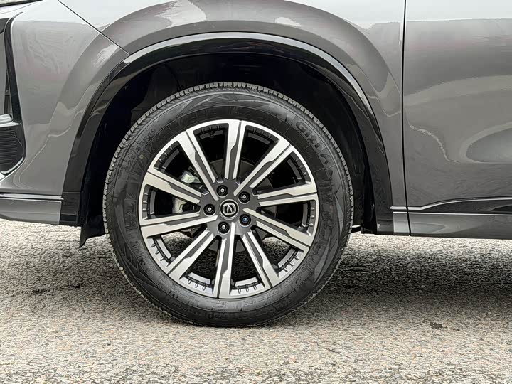 Changan CS75 PLUS 2023 1.5 T ATPremium — фото 6