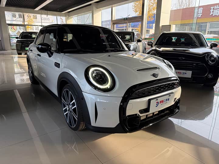 MINI Hatch — фото 1