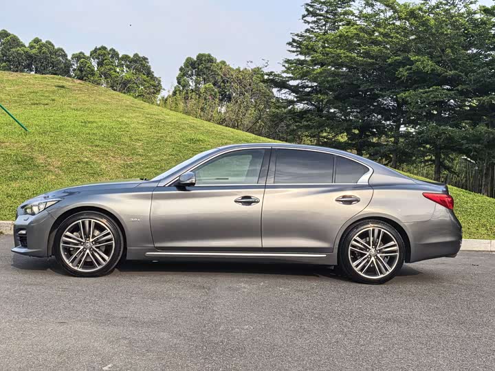 Infiniti Q50L 2015 2.0 T — фото 4