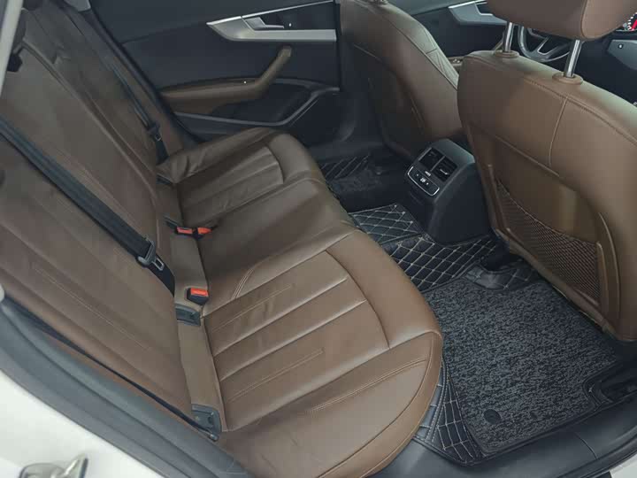 Audi A4L 30 40 TFSI стиль — фото 7
