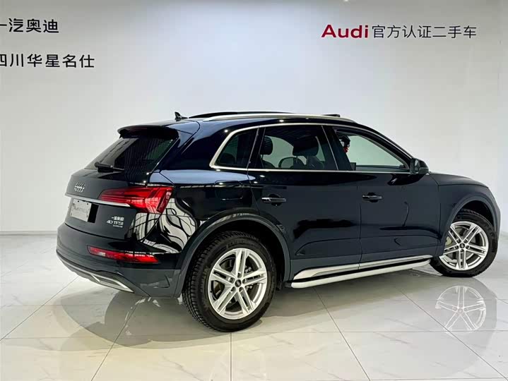 Audi Q5L 2023 40 T — фото 4