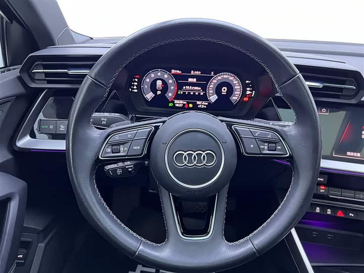 Audi A3 2024 Sportback 35 TFSI Sport — фото 15