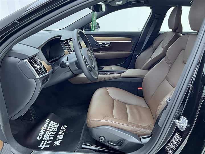 Volvo S90 2025 B 5 — фото 17