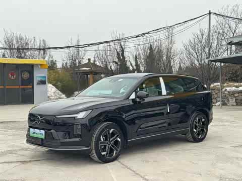 Volvo XC70 Hybrid 2026 2 WD Core — фото 22
