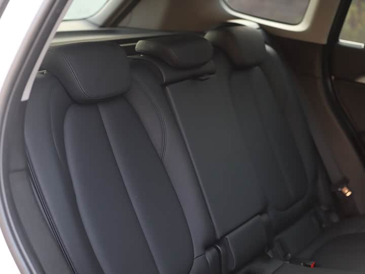BMW X1 2016 s Drive 18 Li — фото 30
