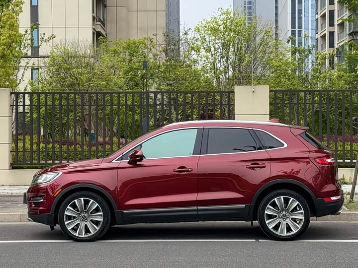 Lincoln MKC 2015 2.0 T 4 WD — фото 3