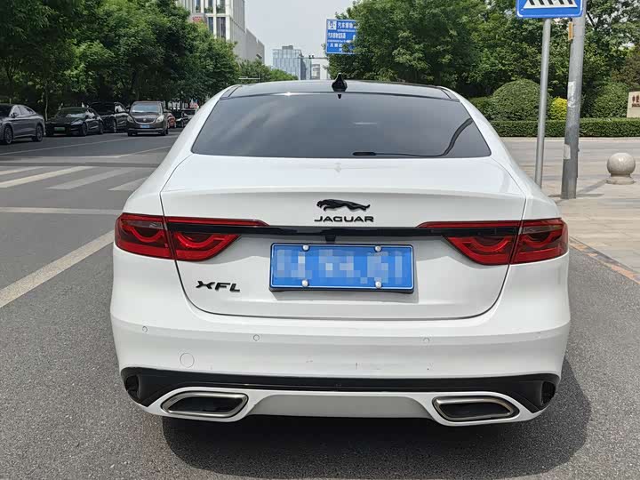 Jaguar XFL 2021 XFL 2.0 T P 250 4 WD — фото 3