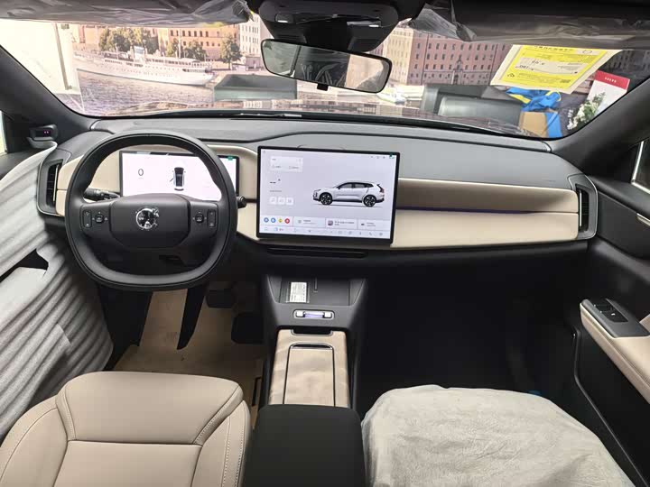Volvo XC70 Hybrid 2026 4 WD Core — фото 13