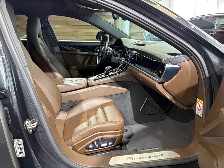 Porsche Panamera 2017 Panamera 4 Sport Turismo 3.0 T — фото 17