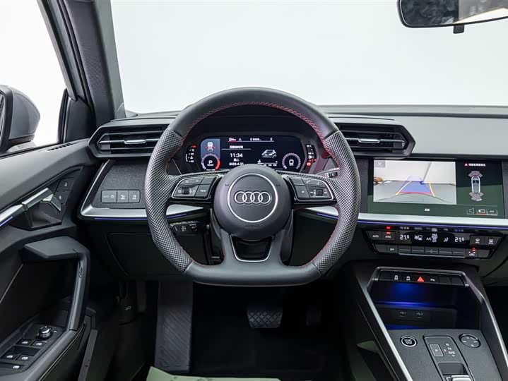 Audi A3 2024 Sportback 35 TFSI Sport — фото 18