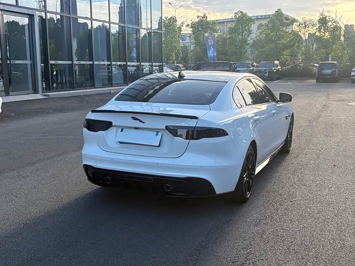 Jaguar XEL 2021 2.0 T 200 PS R-DYNAMIC — фото 10