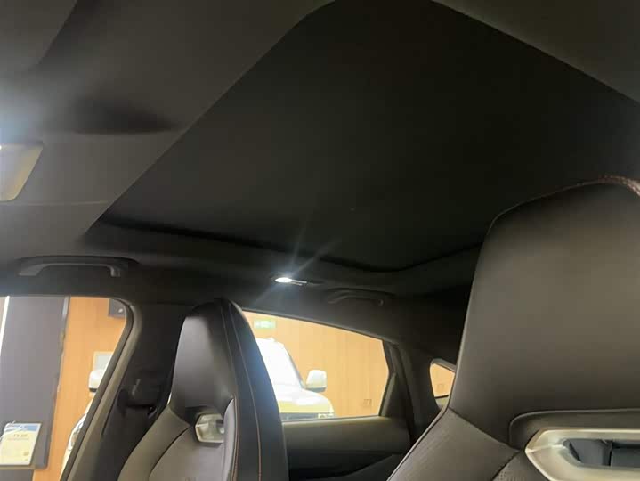 Changan UNI-V 2022 2.0 T — фото 14