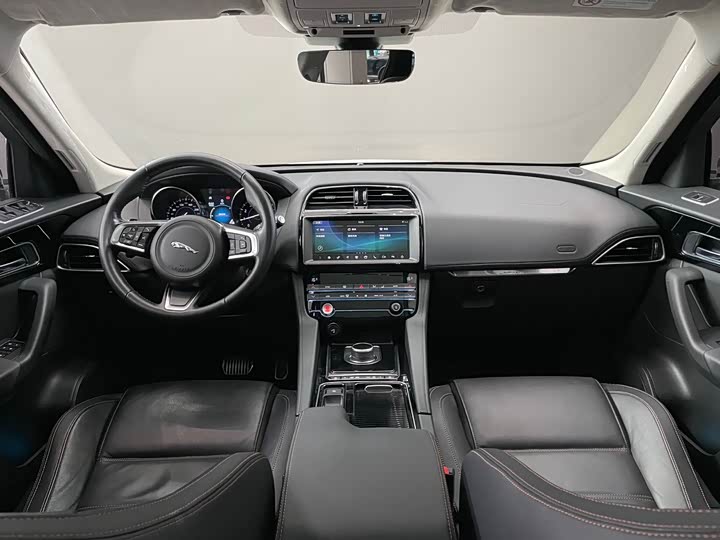 Jaguar F-PACE 2019 2.0 T 4 WD — фото 10