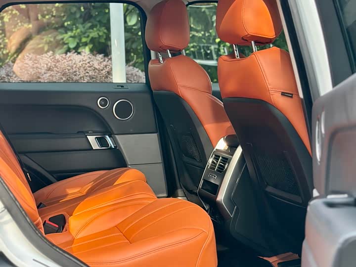 Land Rover Range Rover Sport — фото 26