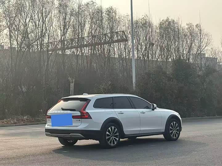 Volvo V90 2021 Cross Country B 5 AWD — фото 3