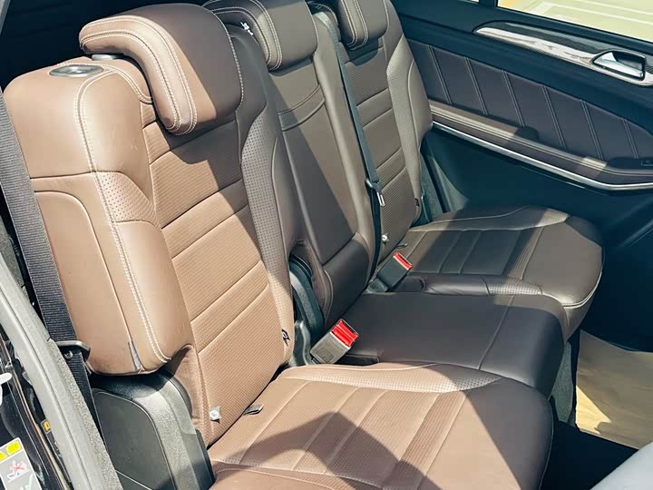 Mercedes-Benz GLS 2016 AMG GLS 63 4 MATIC — фото 30