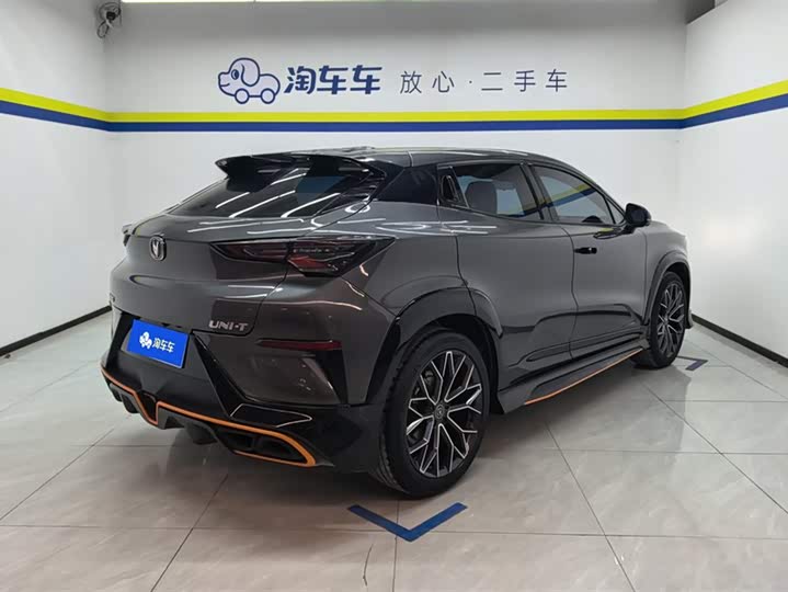 Changan UNI-T 2022 1.5 T Premium — фото 3