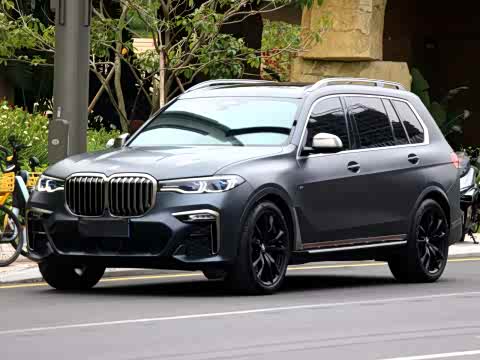BMW X7 2020 x Drive M 50i — фото 17