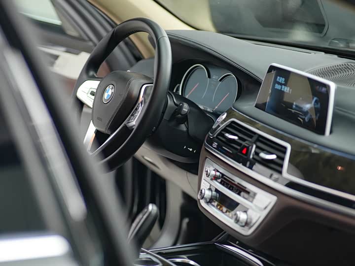 BMW 7-Series 2016 740 Li Leading — фото 5