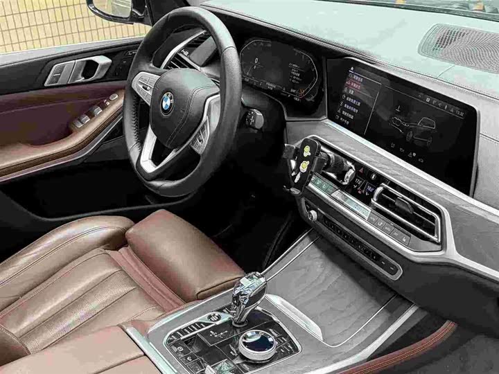 BMW X 7 2019 x Drive 40i Leading — фото 10