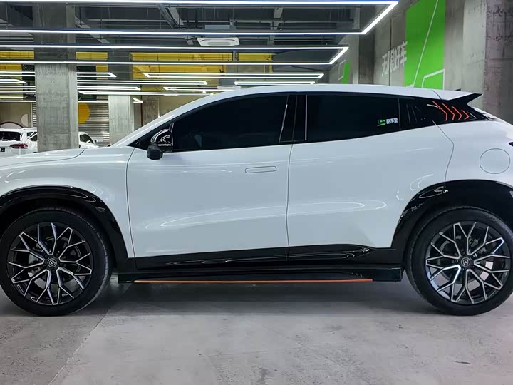 Changan UNI-T 2022 1.5 T Premium — фото 9