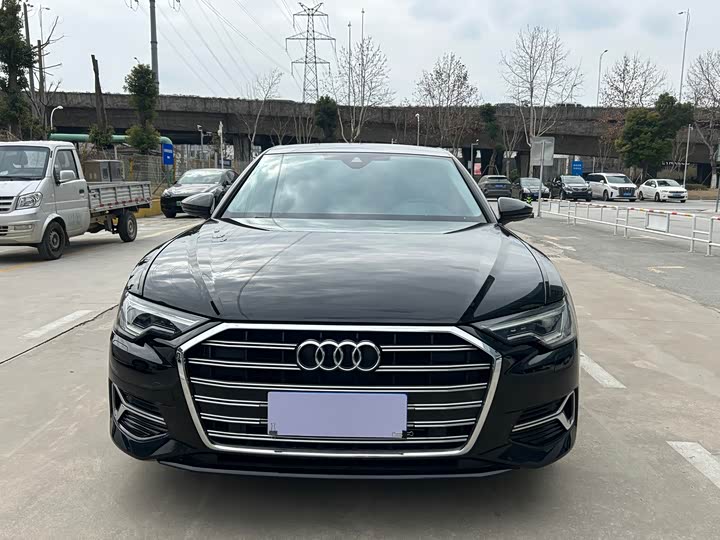 Audi A6L 2024 40 TFSI — фото 2