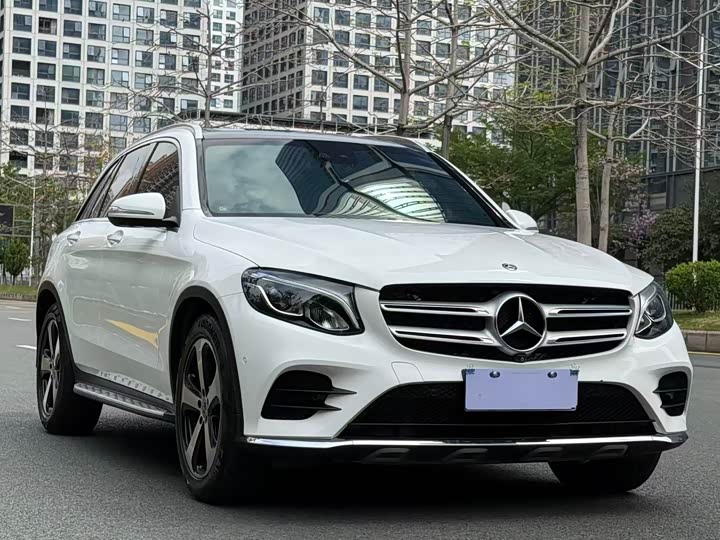 Mercedes-Benz GLC 2018 GLC 260 4 MATIC Luxury — фото 3