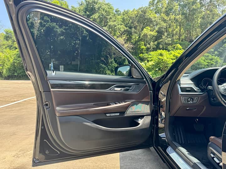 BMW 7 Series 730Li люкс — фото 5