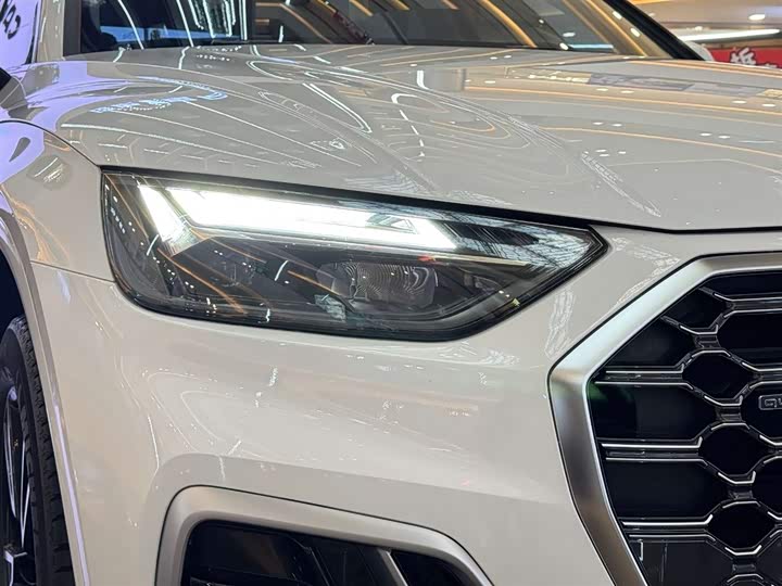 Audi Q5L 2022 40 T — фото 13