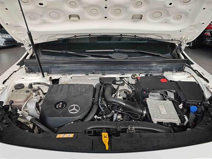 Mercedes-Benz GLB 2022 GLB 200 — фото 12