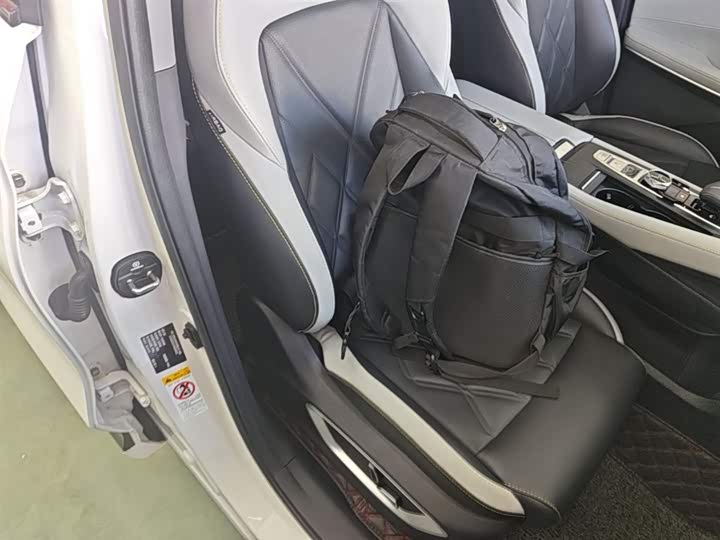 Changan CS75 PLUS 2023 1.5 T ATPremium — фото 25