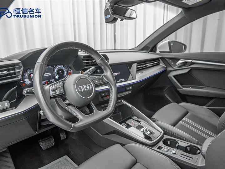Audi A3 2024 Sportback 35 TFSI Sport — фото 12