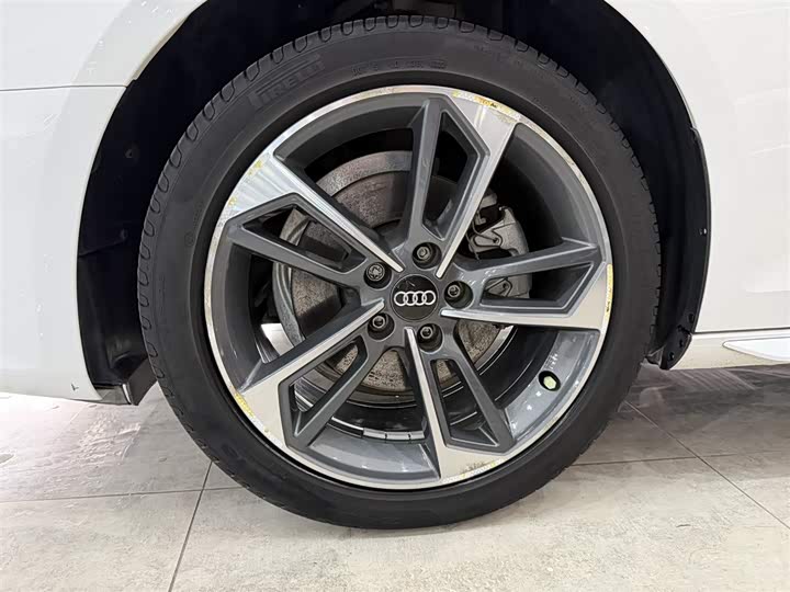 Audi A4L 2022 40 TFSI — фото 11
