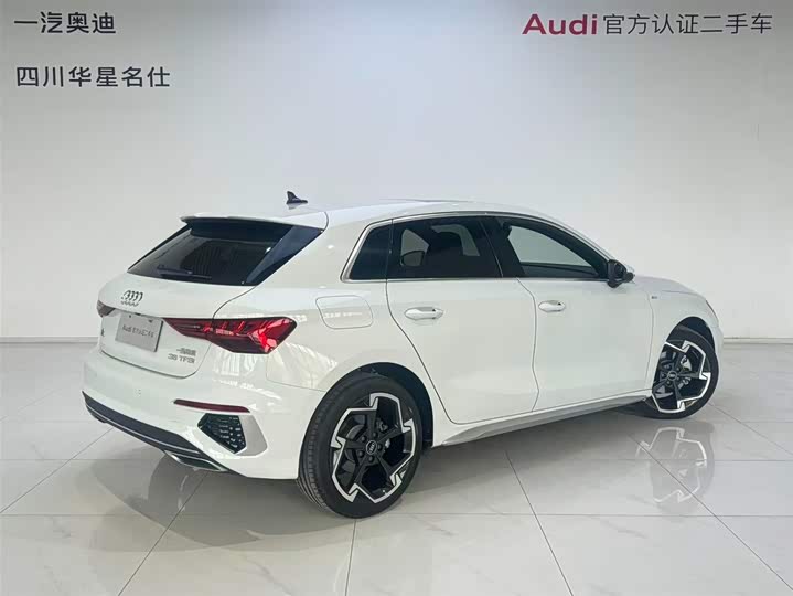 Audi A3 2023 Sportback 35 TFSI Sport — фото 4