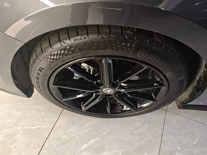 Changan UNI-V 2022 1.5 T Premium — фото 23