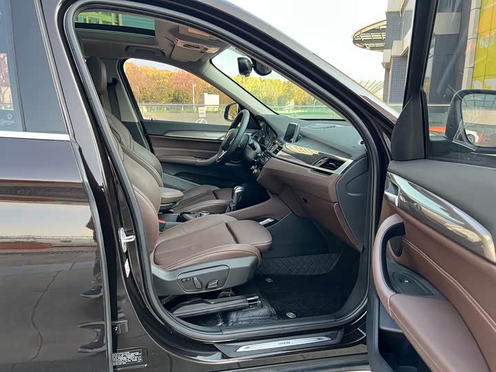 BMW X1 2018 x Drive 20 Li — фото 39