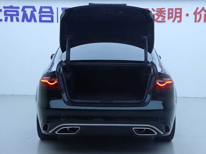 Jaguar XFL 2022 XFL 2.0 T P 250 2 WD — фото 22