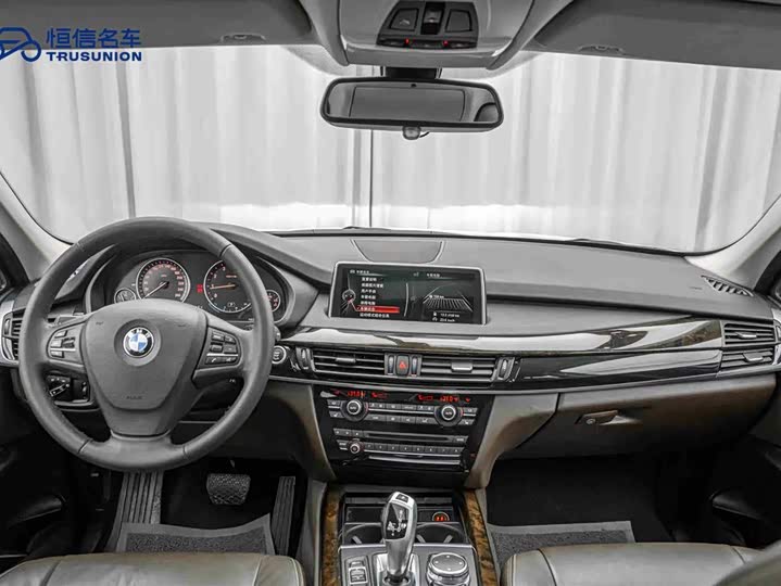 BMW X5 2015 x Drive 28i — фото 13