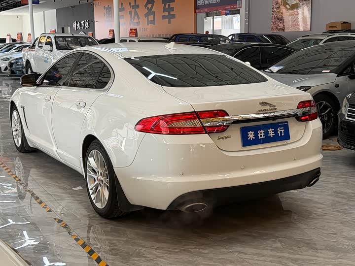 Jaguar XF 2015 XF 2.0 T — фото 4