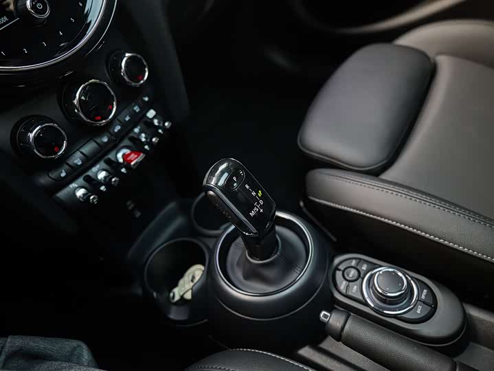 MINI Hatch — фото 18